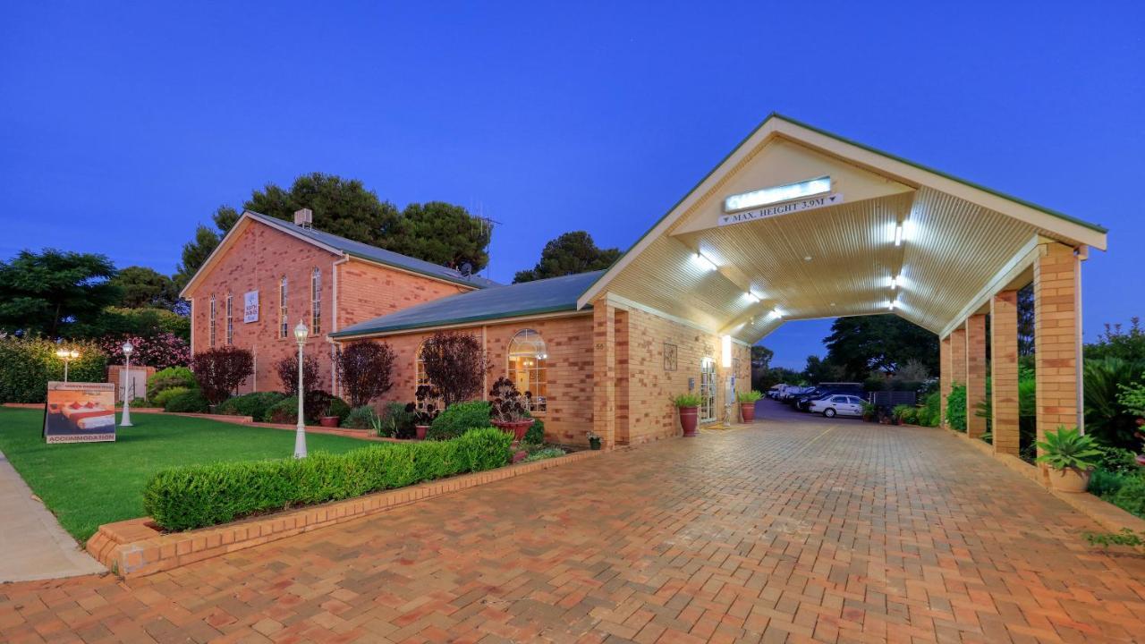 North Parkes Motel Экстерьер фото