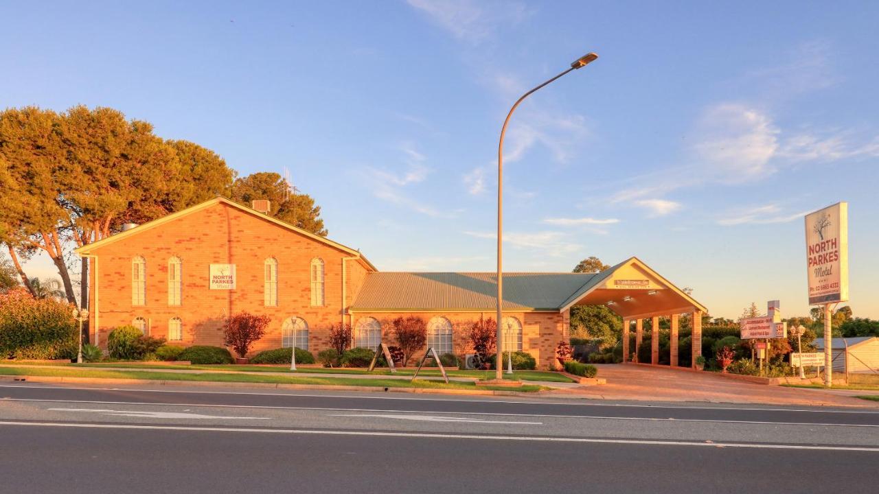 North Parkes Motel Экстерьер фото