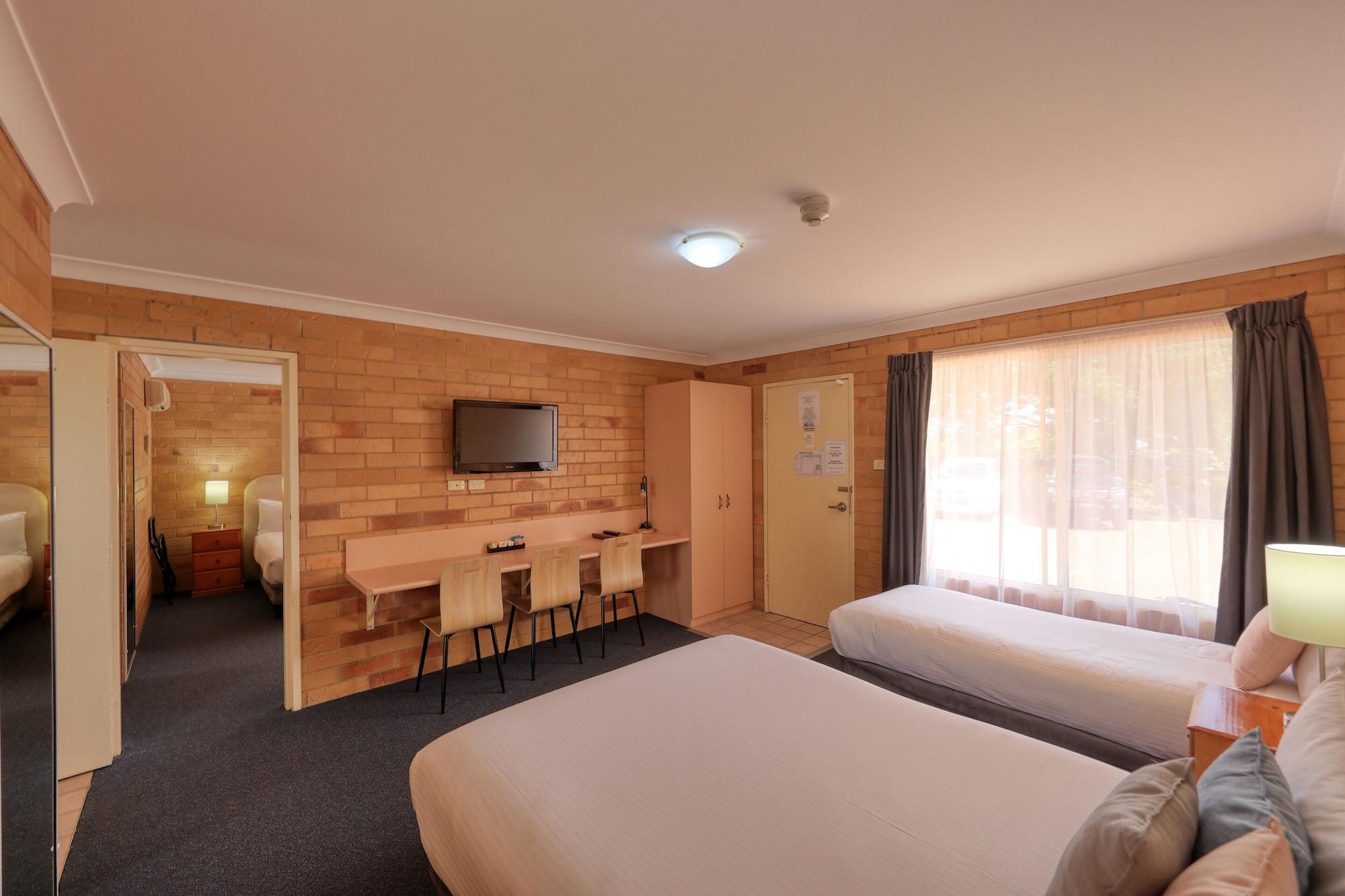 North Parkes Motel Экстерьер фото