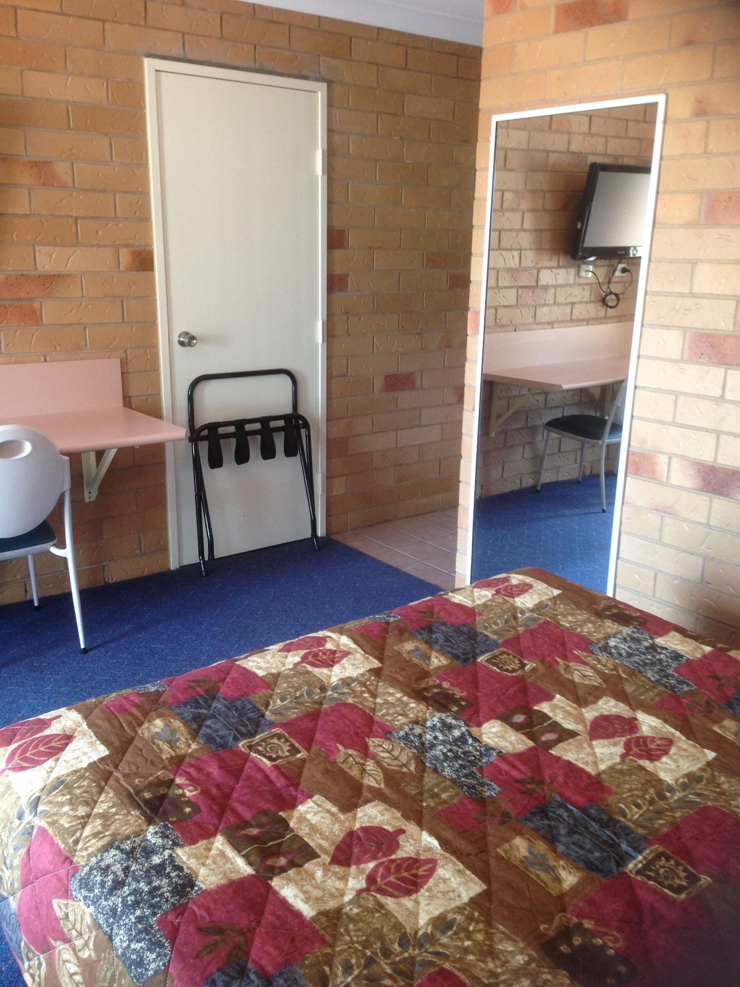 North Parkes Motel Экстерьер фото