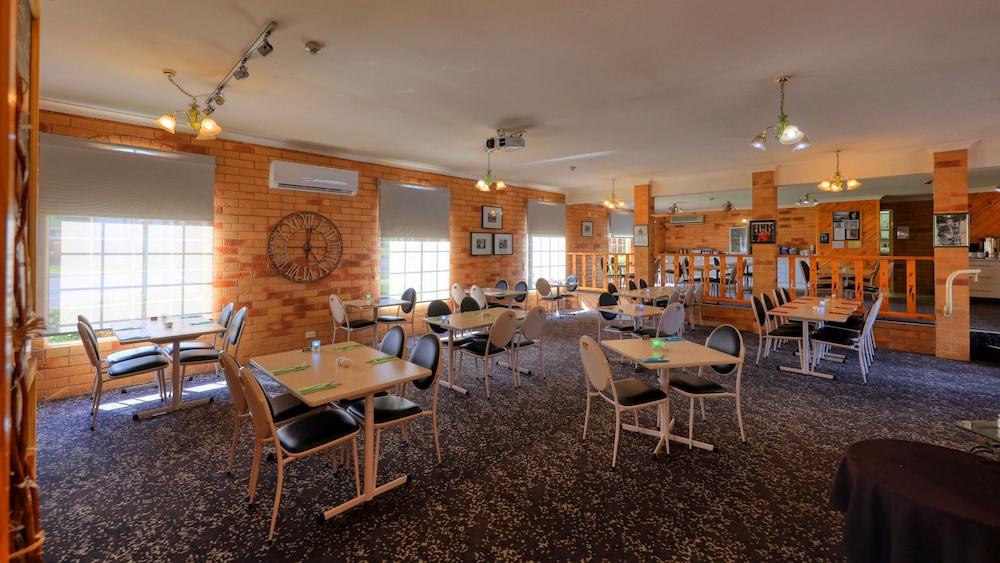 North Parkes Motel Экстерьер фото