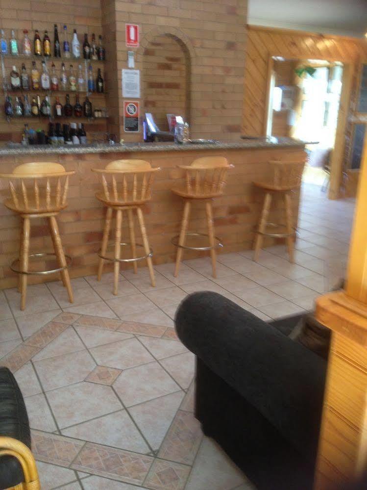 North Parkes Motel Экстерьер фото