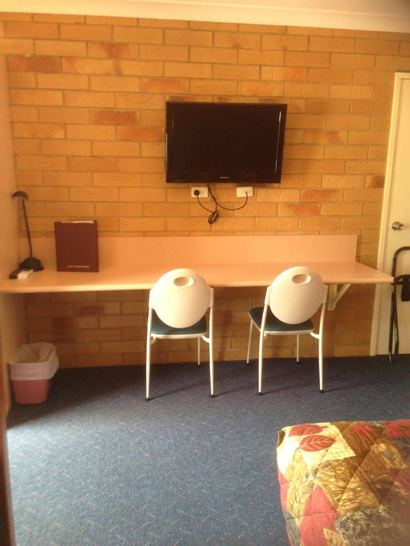 North Parkes Motel Экстерьер фото